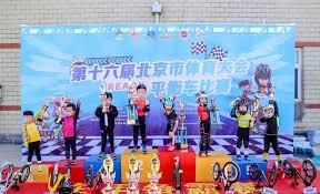真正的励志英雄!残疾玩家用语音控制通关《艾尔登法环》DLC：死亡上千次