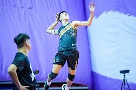 为什么打者打击前要在打击区踢土